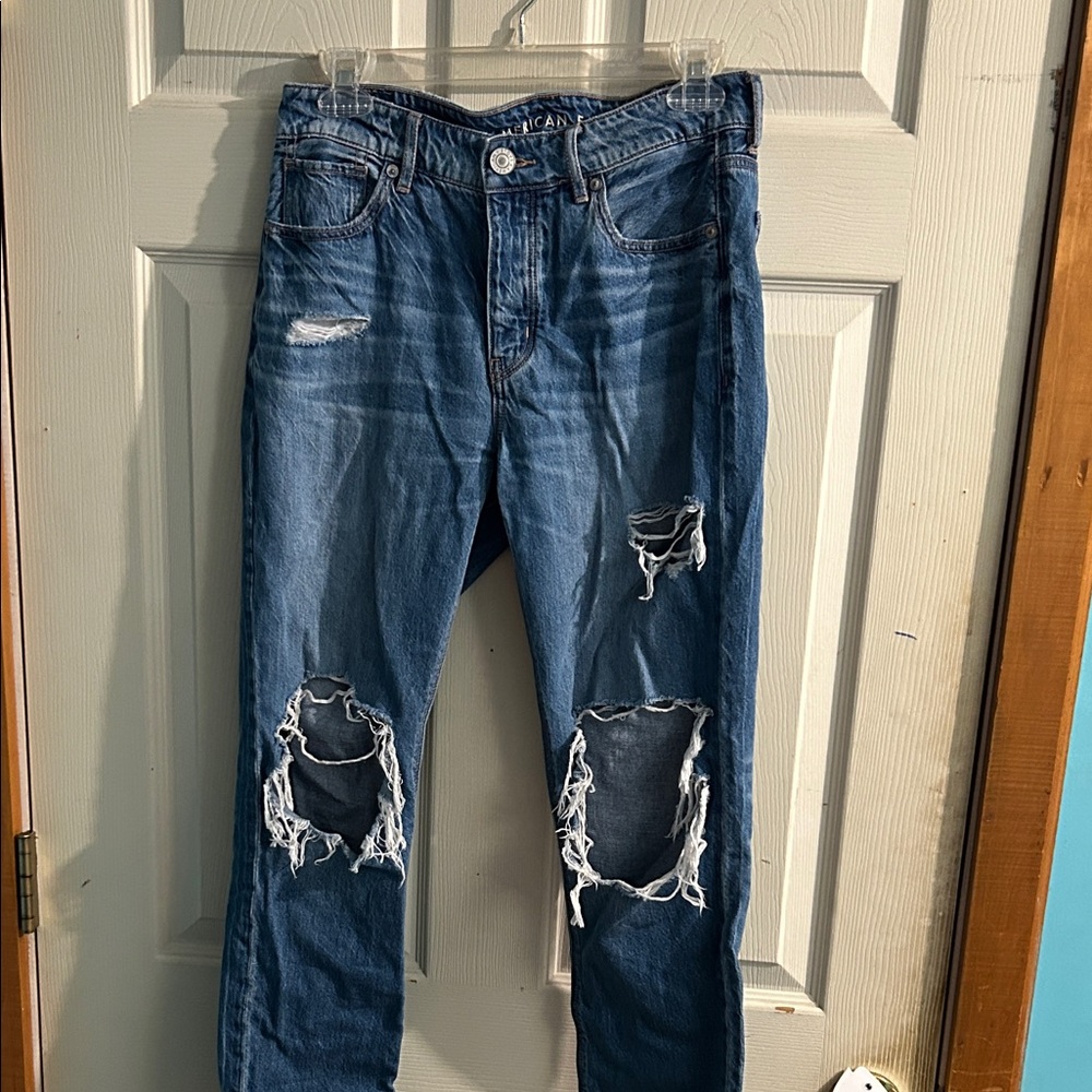 Like new American Eagle Outfitters Women’s Blue Distressed Jeans